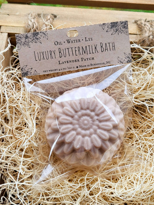Lavender Patch ⁕ Luxury Buttermilk Bath Bomb